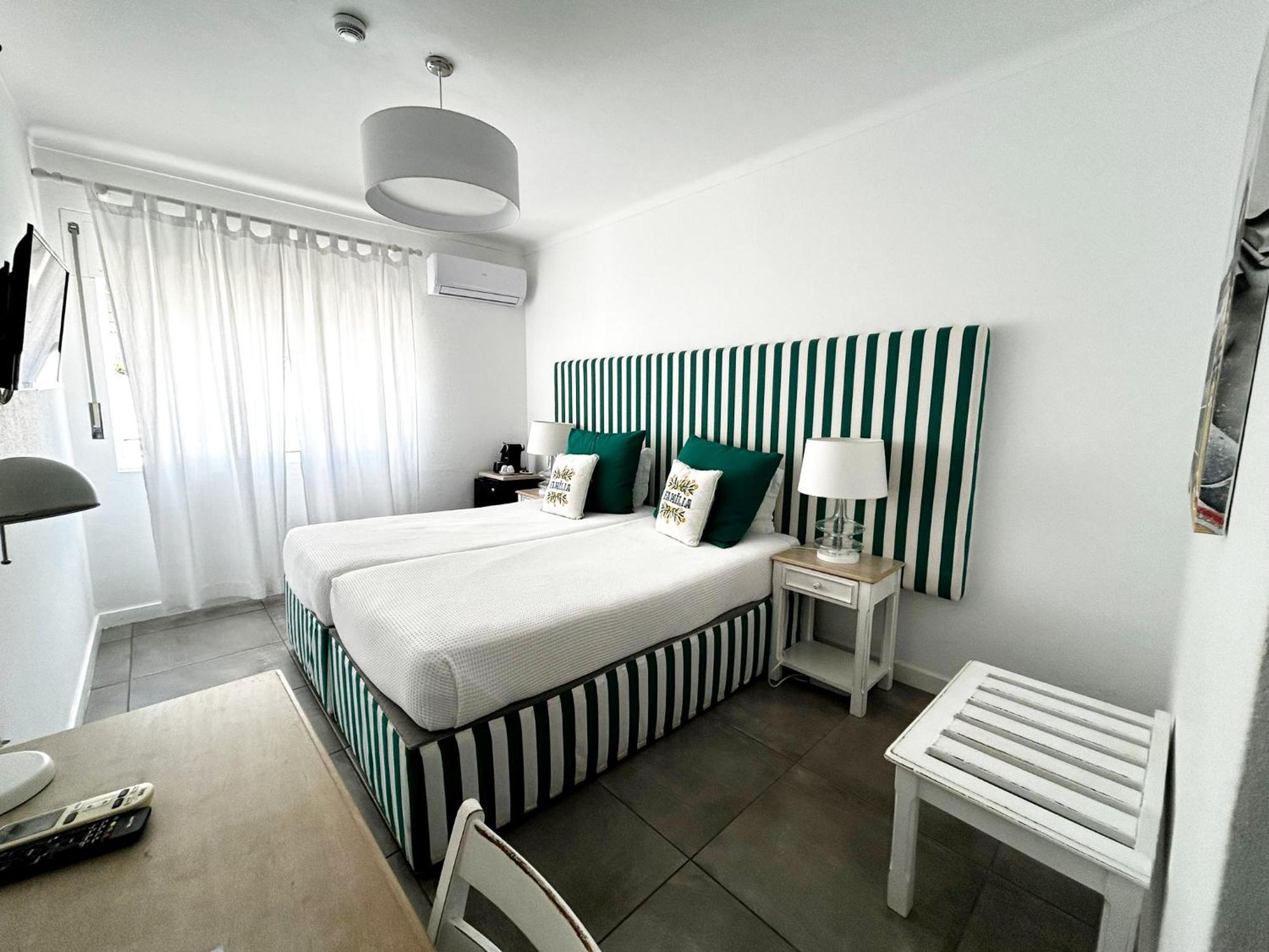 Twin Room with Pool View,1339926605:JPEG
